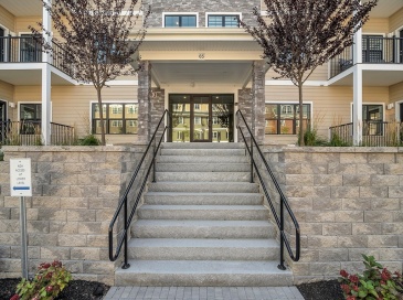 55 Pointe Place, Dover, New Hampshire, 2 Bedrooms Bedrooms, 4 Rooms Rooms,2 BathroomsBathrooms,Residential,For Sale,Pointe Place,73286806