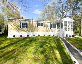 76 Hemlock Haven, Hampton, New Hampshire, 2 Bedrooms Bedrooms, 5 Rooms Rooms,2 BathroomsBathrooms,Residential,For Sale,Hemlock Haven,73380754