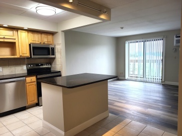 576 Washington Street, Weymouth, Massachusetts, 1 Bedroom Bedrooms, 4 Rooms Rooms,1 BathroomBathrooms,Residential Lease,For Rent,Washington Street,73429500