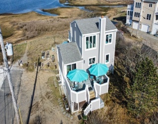 6 Ivy Ln, Newbury, Massachusetts, 3 Bedrooms Bedrooms, 5 Rooms Rooms,2 BathroomsBathrooms,Residential Lease,For Rent,Ivy Ln,73429685