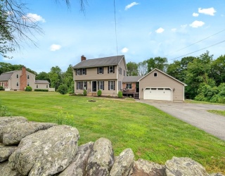 157 Podunk Rd, Sturbridge, Massachusetts, 4 Bedrooms Bedrooms, 9 Rooms Rooms,2.5 BathroomsBathrooms,Residential,For Sale,Podunk Rd,73401492