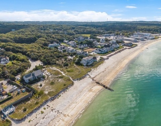 345 Quaker Rd, Falmouth, Massachusetts, 3 Bedrooms Bedrooms, 6 Rooms Rooms,2 BathroomsBathrooms,Residential,For Sale,Quaker Rd,73427407