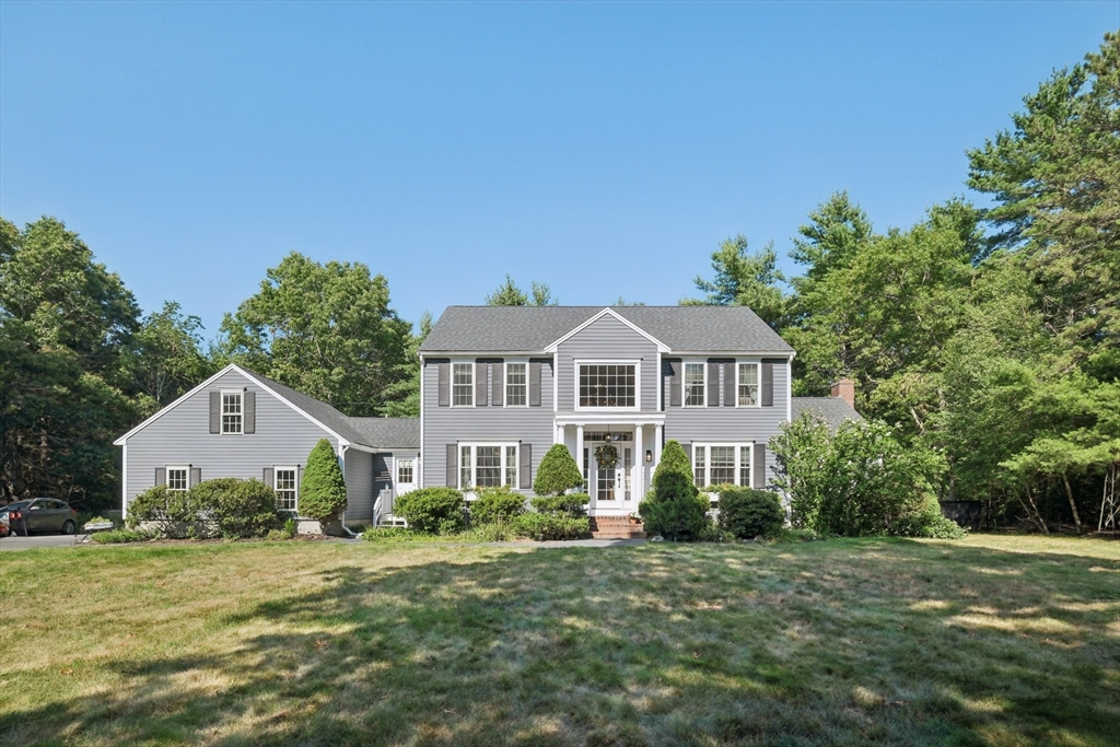 13 Sherwood Ln, Lakeville, Massachusetts, 4 Bedrooms Bedrooms, 12 Rooms Rooms,3 BathroomsBathrooms,Residential,For Sale,Sherwood Ln,73398982