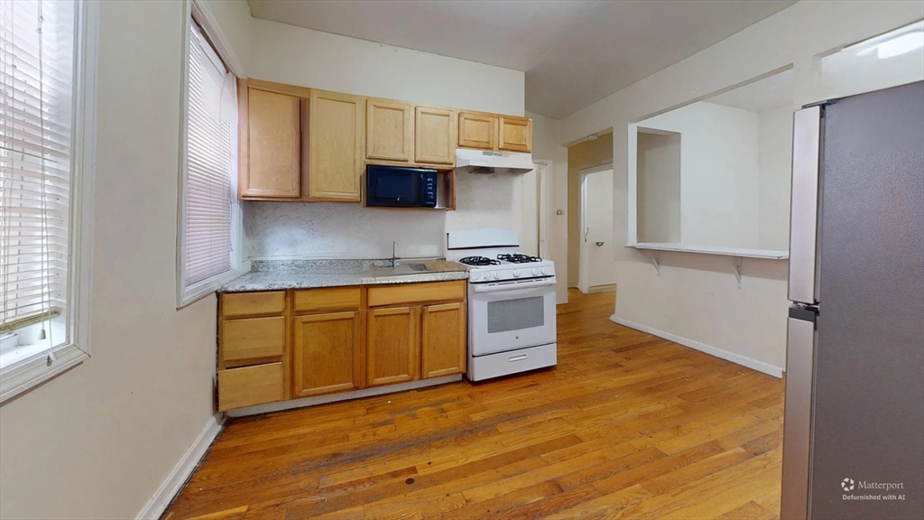 15-17 Langdon St, Boston, Massachusetts, 3 Bedrooms Bedrooms, 4 Rooms Rooms,1 BathroomBathrooms,Residential Lease,For Rent,Langdon St,73430158