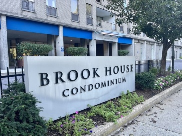 33 Pond Avenue, Brookline, Massachusetts, 1 Bedroom Bedrooms, 3 Rooms Rooms,1 BathroomBathrooms,Residential Lease,For Rent,Pond Avenue,73376444