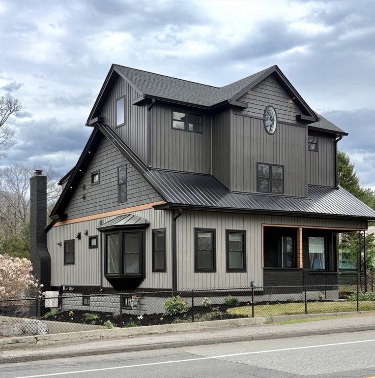105 South Quinsigamond Avenue, Shrewsbury, Massachusetts, 5 Bedrooms Bedrooms, 14 Rooms Rooms,4 BathroomsBathrooms,Residential,For Sale,South Quinsigamond Avenue,73430358