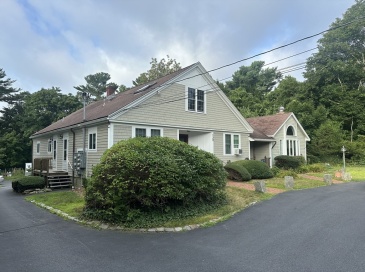 120 Chestnut St, Duxbury, Massachusetts, 1 Bedroom Bedrooms, 3 Rooms Rooms,1 BathroomBathrooms,Residential Lease,For Rent,Chestnut St,73430441