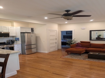 12 Rindge Ave, Cambridge, Massachusetts, 1 Bedroom Bedrooms, 3 Rooms Rooms,1 BathroomBathrooms,Residential Lease,For Rent,Rindge Ave,73421674