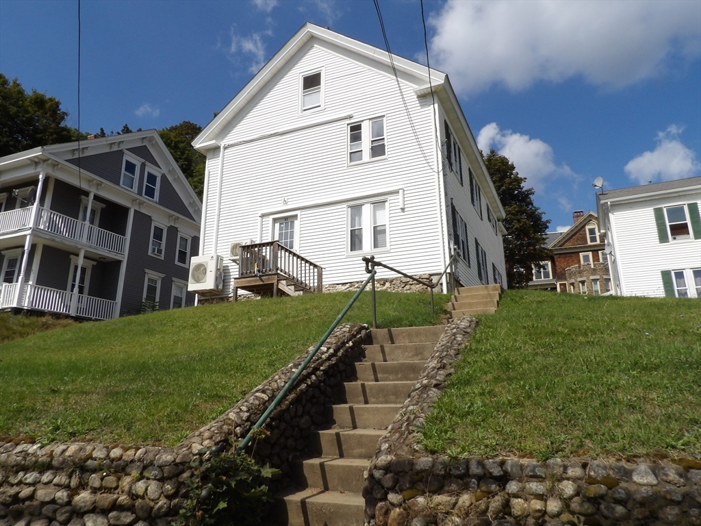 85 Main St, Spencer, Massachusetts, 2 Bedrooms Bedrooms, 5 Rooms Rooms,1 BathroomBathrooms,Residential Lease,For Rent,Main St,73430595