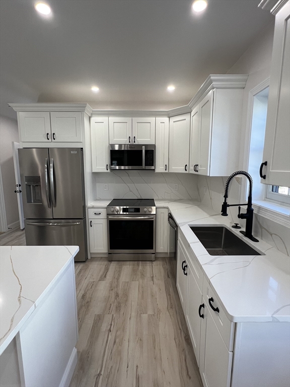 31 Old Morton St., Boston, Massachusetts, 3 Bedrooms Bedrooms, 5 Rooms Rooms,1 BathroomBathrooms,Residential Lease,For Rent,Old Morton St.,73430635