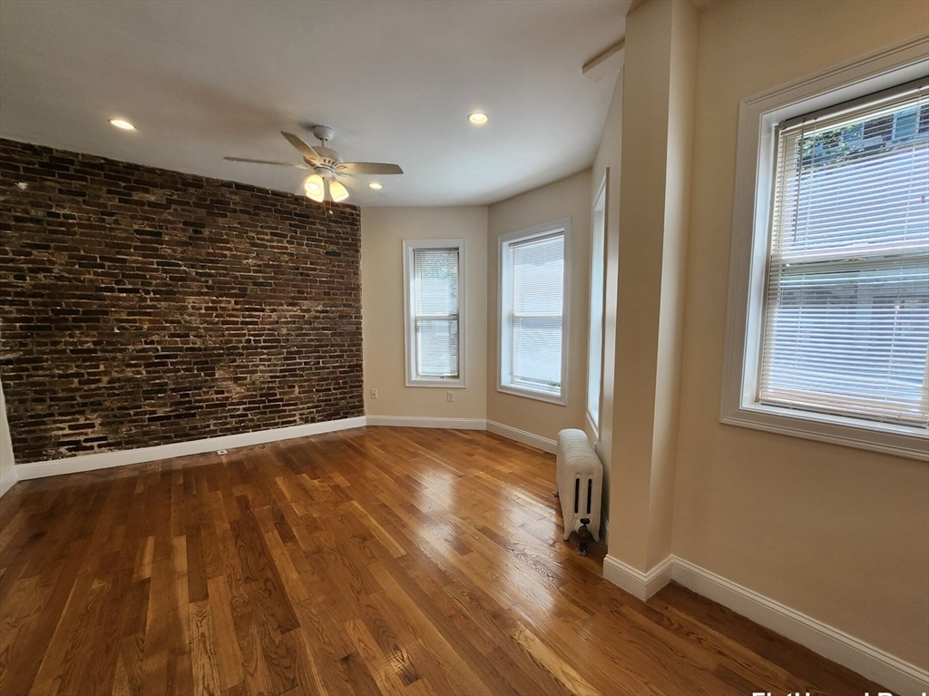 25 Queensberry, Boston, Massachusetts, 1 Room Rooms,1 BathroomBathrooms,Residential Lease,For Rent,Queensberry,73415110