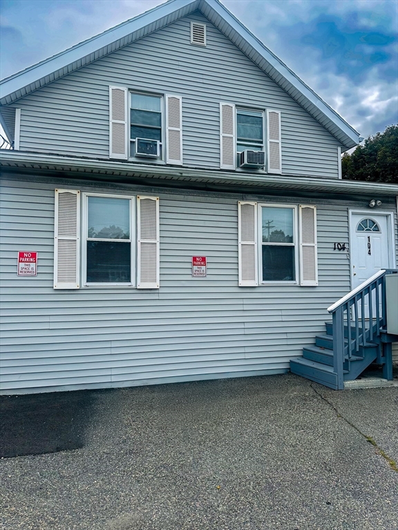 104 Broadway, Saugus, Massachusetts, 1 Bedroom Bedrooms, 4 Rooms Rooms,1 BathroomBathrooms,Residential Lease,For Rent,Broadway,73430757