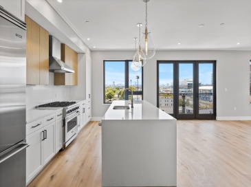 70 Leo M. Birmingham Parkway, Boston, Massachusetts, 2 Bedrooms Bedrooms, 4 Rooms Rooms,2 BathroomsBathrooms,Residential Lease,For Rent,Leo M. Birmingham Parkway,73415631