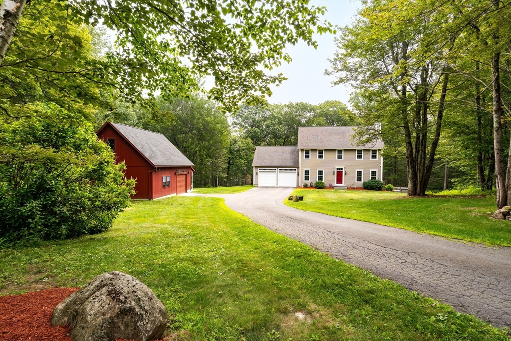 308 Crest Ln, Granville, Massachusetts, 3 Bedrooms Bedrooms, 6 Rooms Rooms,2.5 BathroomsBathrooms,Residential,For Sale,Crest Ln,73414318