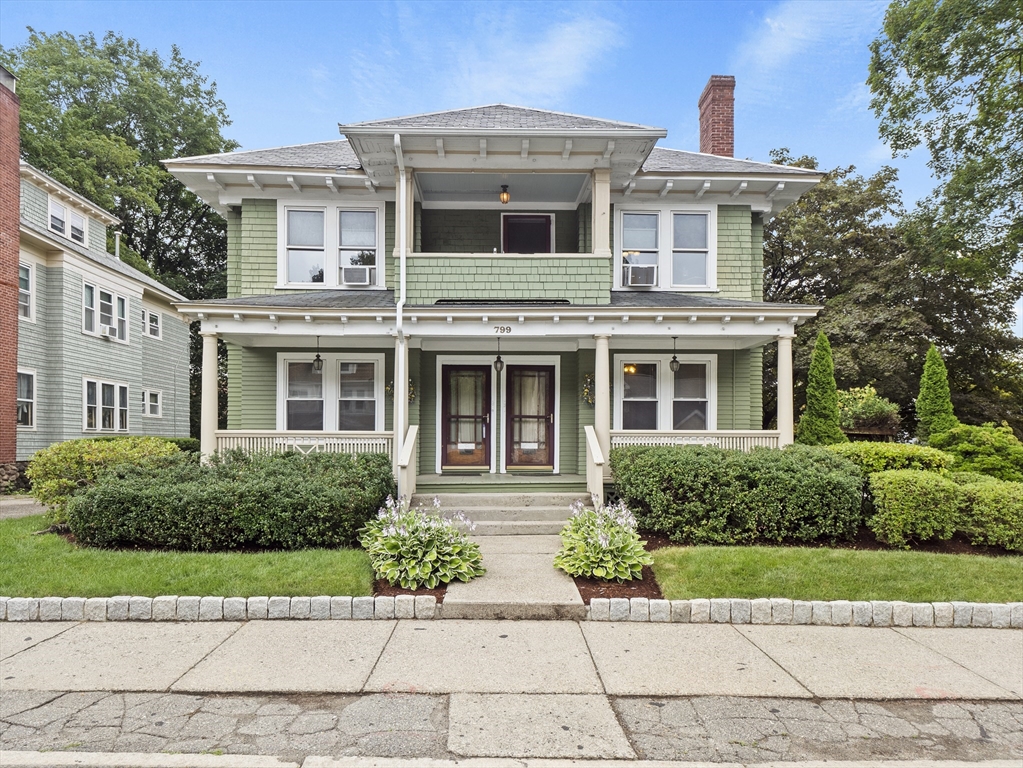 799 Pleasant St, Worcester, Massachusetts, 6 Bedrooms Bedrooms, 12 Rooms Rooms,2 BathroomsBathrooms,Residential Income,For Sale,Pleasant St,73403486