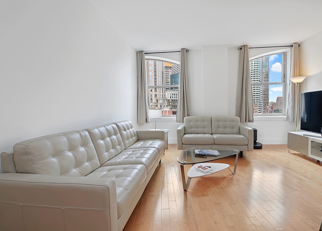 181 Essex, Boston, Massachusetts, 2 Bedrooms Bedrooms, 4 Rooms Rooms,2 BathroomsBathrooms,Residential Lease,For Rent,Essex,73405521