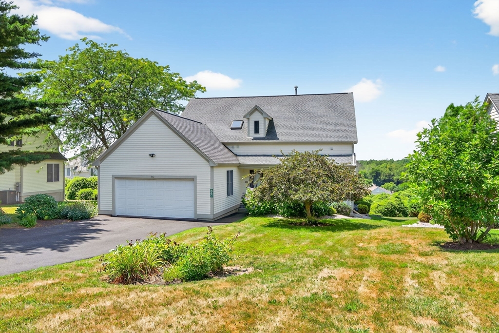 86 Fairway Dr, Dartmouth, Massachusetts, 3 Bedrooms Bedrooms, 6 Rooms Rooms,2.5 BathroomsBathrooms,Residential,For Sale,Fairway Dr,73342997