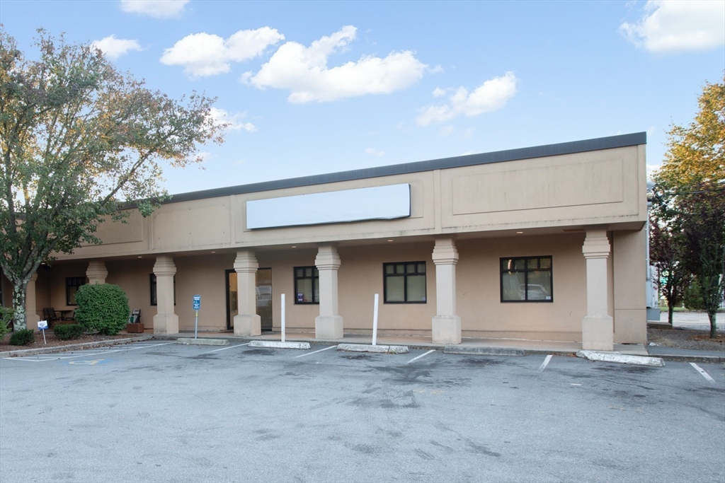 439 State Rd, Dartmouth, Massachusetts, ,Commercial Lease,For Rent,State Rd,73430934