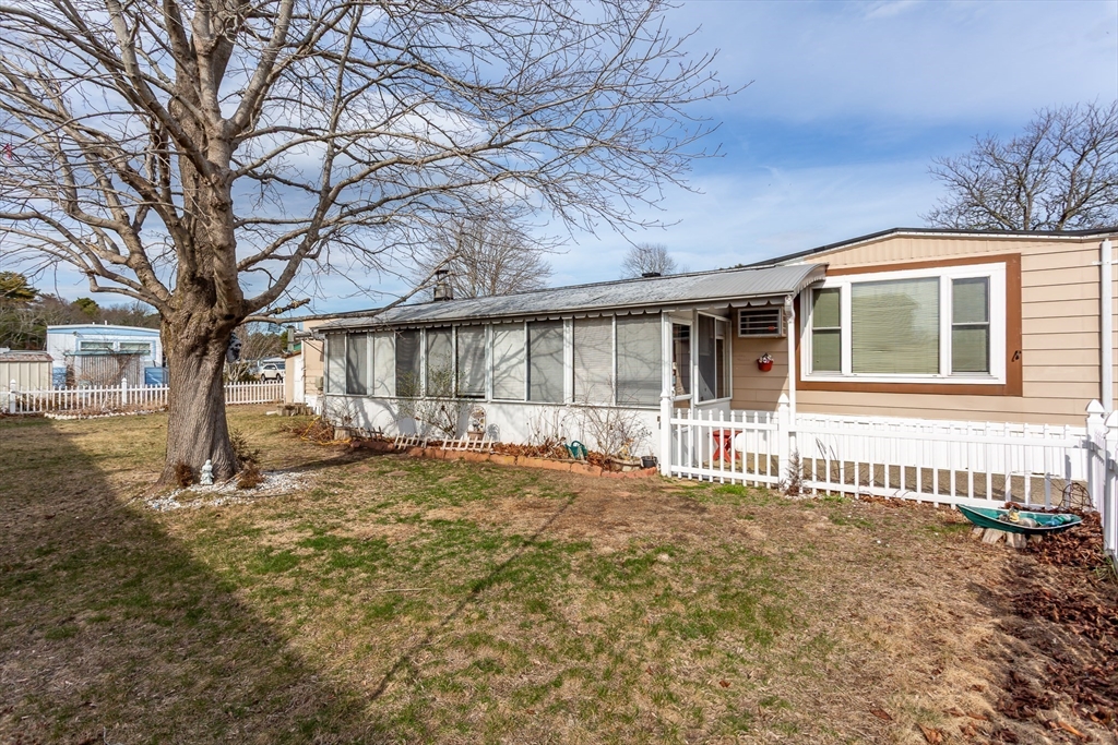 20 Madeline St, Wareham, Massachusetts, 2 Bedrooms Bedrooms, 4 Rooms Rooms,1 BathroomBathrooms,Residential,For Sale,Madeline St,73353456