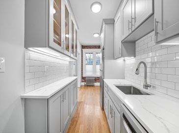 4 Crawford St, Cambridge, Massachusetts, 1 Bedroom Bedrooms, 4 Rooms Rooms,1 BathroomBathrooms,Residential Lease,For Rent,Crawford St,73431070