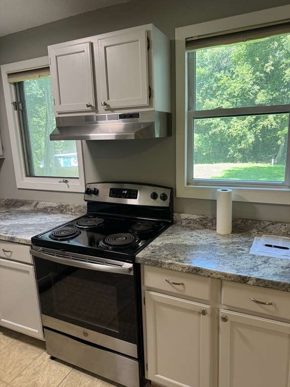 23 Sunnyside Ave, Hanover, Massachusetts, 1 Bedroom Bedrooms, 3 Rooms Rooms,1 BathroomBathrooms,Residential Lease,For Rent,Sunnyside Ave,73420034