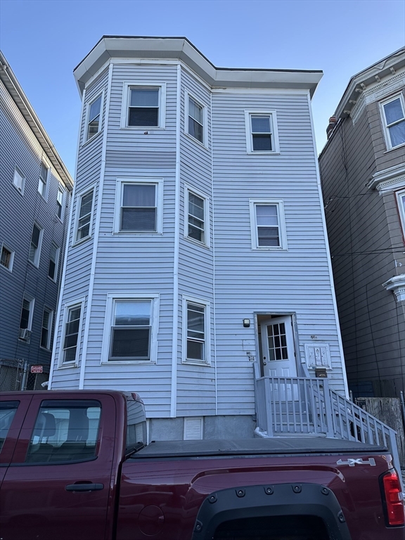 73A Marlborough Street, Chelsea, Massachusetts, 4 Bedrooms Bedrooms, 6 Rooms Rooms,1 BathroomBathrooms,Residential Lease,For Rent,Marlborough Street,73394594