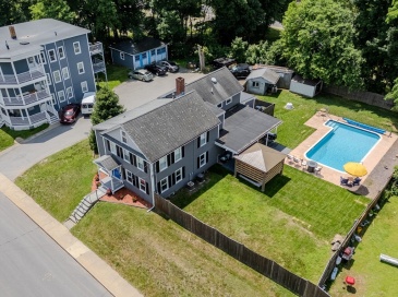 135 Howe Street, Marlborough, Massachusetts, 6 Bedrooms Bedrooms, 11 Rooms Rooms,3 BathroomsBathrooms,Residential Income,For Sale,Howe Street,73400915