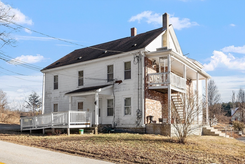 39 Mill Rd, Dudley, Massachusetts, 7 Bedrooms Bedrooms, 18 Rooms Rooms,5.5 BathroomsBathrooms,Residential Income,For Sale,Mill Rd,73324813