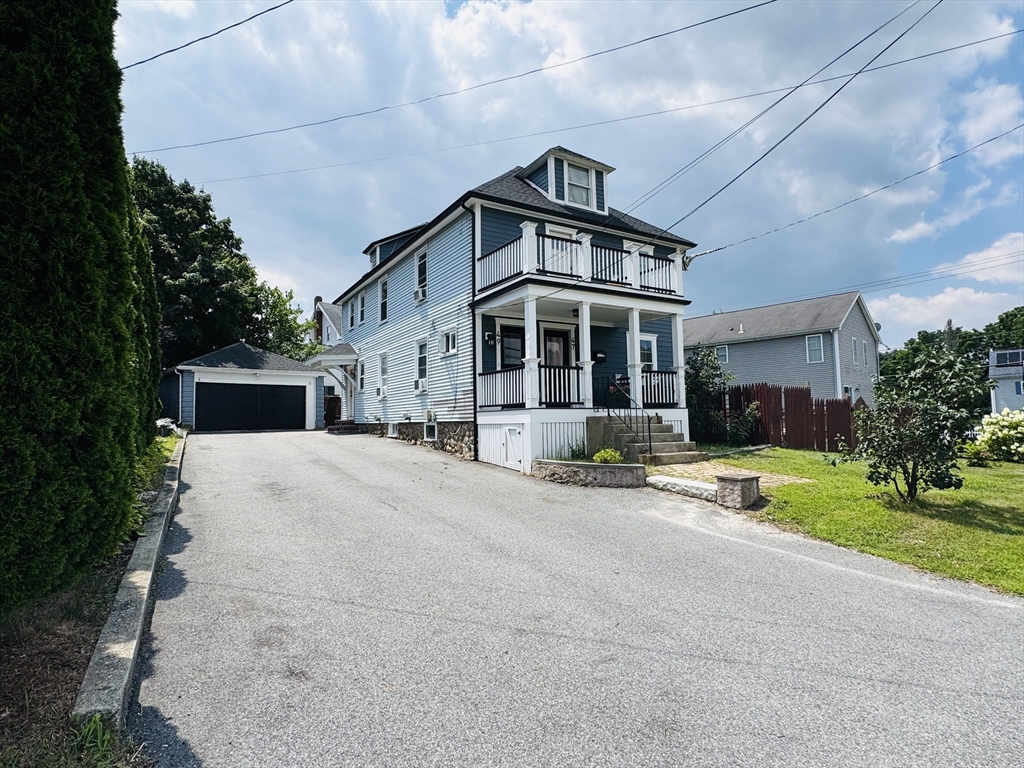 47-49 Fruit St Ext, Milford, Massachusetts, 4 Bedrooms Bedrooms, 10 Rooms Rooms,2 BathroomsBathrooms,Residential Income,For Sale,Fruit St Ext,73408210