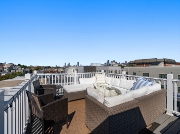 734 E 2nd St, Boston, Massachusetts, 2 Bedrooms Bedrooms, 3 Rooms Rooms,1.5 BathroomsBathrooms,Residential Lease,For Rent,E 2nd St,73431343