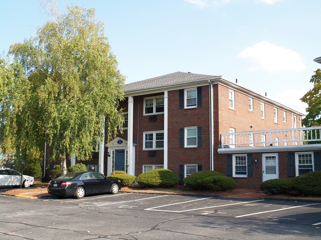 17 Sinai Circle, Chelmsford, Massachusetts, 2 Bedrooms Bedrooms, 4 Rooms Rooms,1 BathroomBathrooms,Residential Lease,For Rent,Sinai Circle,73431383