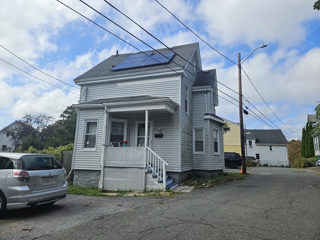 30 Clifton Ave., Lynn, Massachusetts, 3 Bedrooms Bedrooms, 5 Rooms Rooms,1 BathroomBathrooms,Residential,For Sale,Clifton Ave.,73431476