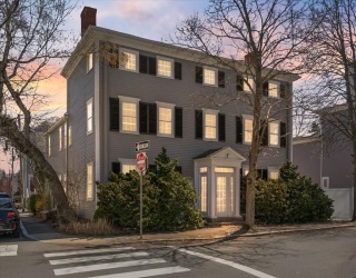 1 Fruit Street, Newburyport, Massachusetts, 5 Bedrooms Bedrooms, 15 Rooms Rooms,3.5 BathroomsBathrooms,Residential Income,For Sale,Fruit Street,73406485