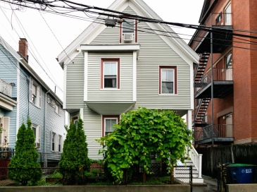 9 Kingman Road, Somerville, Massachusetts, 1 Bedroom Bedrooms, 4 Rooms Rooms,1 BathroomBathrooms,Residential Lease,For Rent,Kingman Road,73422781