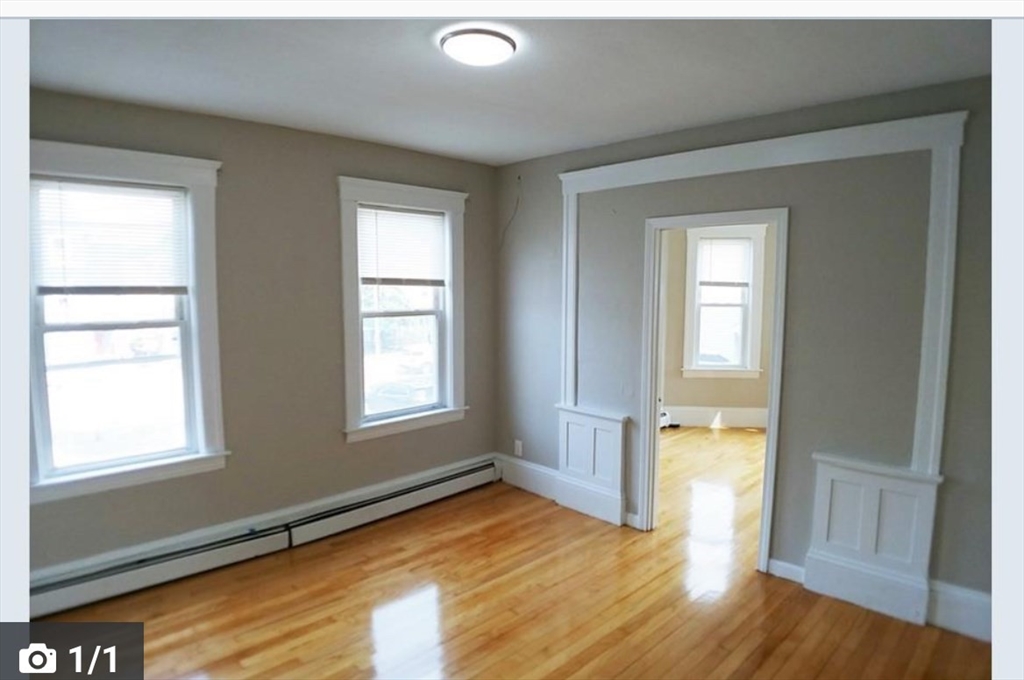 76 Townsend, Worcester, Massachusetts, 3 Bedrooms Bedrooms, 7 Rooms Rooms,1 BathroomBathrooms,Residential Lease,For Rent,Townsend,73397561