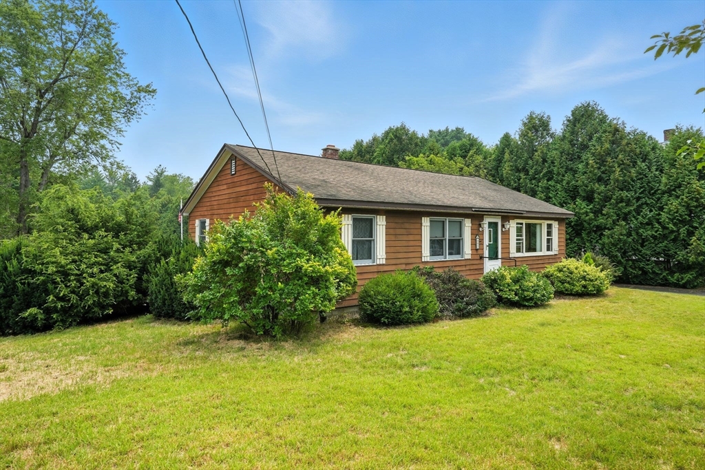 92 Wheeler Ave, Orange, Massachusetts, 3 Bedrooms Bedrooms, 5 Rooms Rooms,1 BathroomBathrooms,Residential,For Sale,Wheeler Ave,73414855