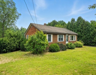 92 Wheeler Ave, Orange, Massachusetts, 3 Bedrooms Bedrooms, 5 Rooms Rooms,1 BathroomBathrooms,Residential,For Sale,Wheeler Ave,73414855