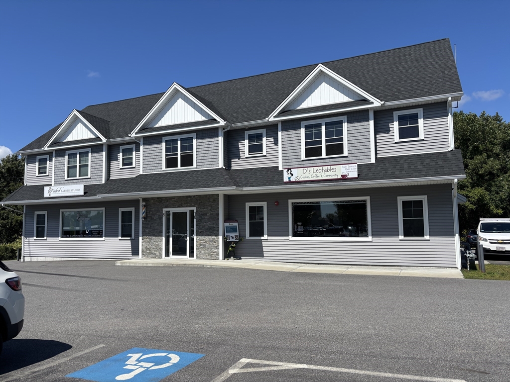 10 Taunton, Seekonk, Massachusetts, 2 Bedrooms Bedrooms, 5 Rooms Rooms,1 BathroomBathrooms,Residential Lease,For Rent,Taunton,73431566