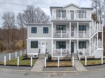 136 Flash Rd, Nahant, Massachusetts, 3 Bedrooms Bedrooms, 6 Rooms Rooms,2.5 BathroomsBathrooms,Residential,For Sale,Flash Rd,73357984