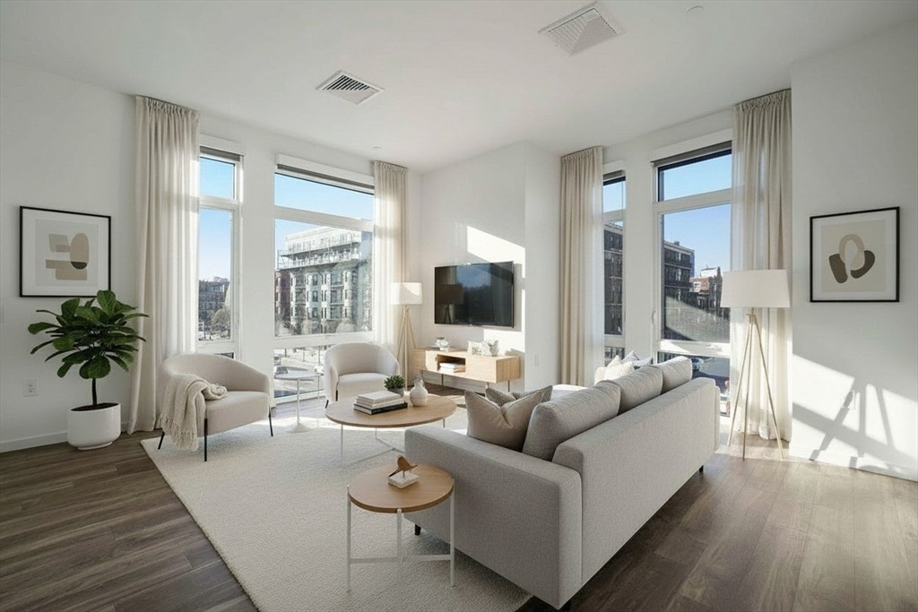 839 Beacon Street, Boston, Massachusetts, 2 Bedrooms Bedrooms, 7 Rooms Rooms,2 BathroomsBathrooms,Residential Lease,For Rent,Beacon Street,73432033