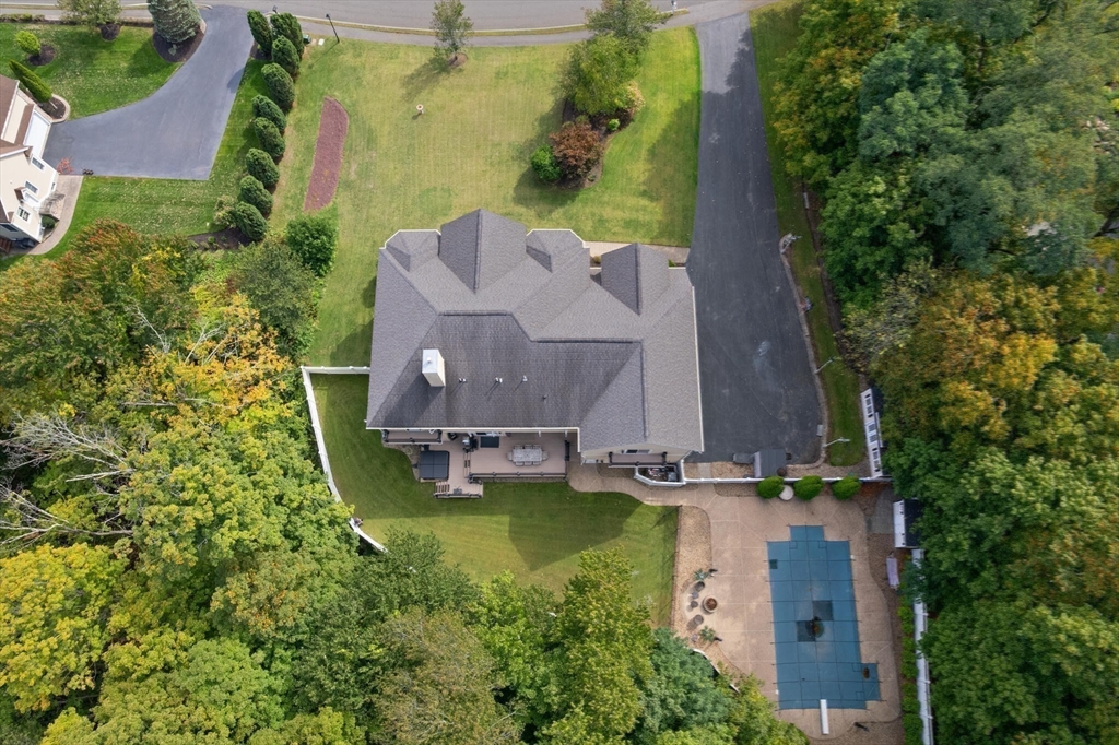 2 Bridle Path, Lynnfield, Massachusetts, 5 Bedrooms Bedrooms, 11 Rooms Rooms,5.5 BathroomsBathrooms,Residential,For Sale,Bridle Path,73432272