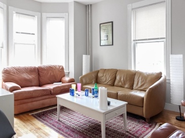 35 1/2 Essex Street, Cambridge, Massachusetts, 3 Bedrooms Bedrooms, 5 Rooms Rooms,1 BathroomBathrooms,Residential Lease,For Rent,Essex Street,73432392