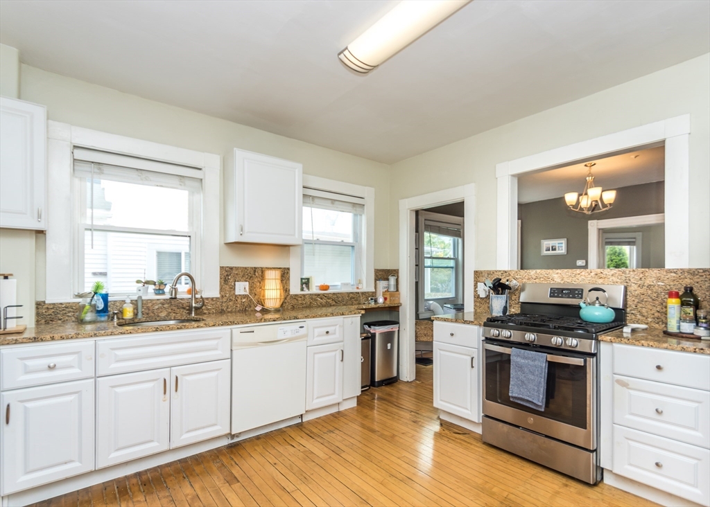 116 Taylor Street, Waltham, Massachusetts, 2 Bedrooms Bedrooms, 5 Rooms Rooms,1 BathroomBathrooms,Residential Lease,For Rent,Taylor Street,73427812