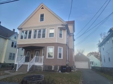 170 Safford St, Quincy, Massachusetts, 2 Bedrooms Bedrooms, 5 Rooms Rooms,1 BathroomBathrooms,Residential Lease,For Rent,Safford St,73408007
