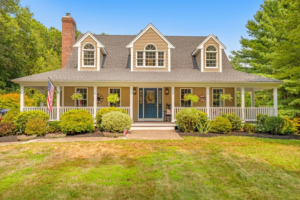 67 Plain St E, Berkley, Massachusetts, 3 Bedrooms Bedrooms, 6 Rooms Rooms,2.5 BathroomsBathrooms,Residential,For Sale,Plain St E,73413993