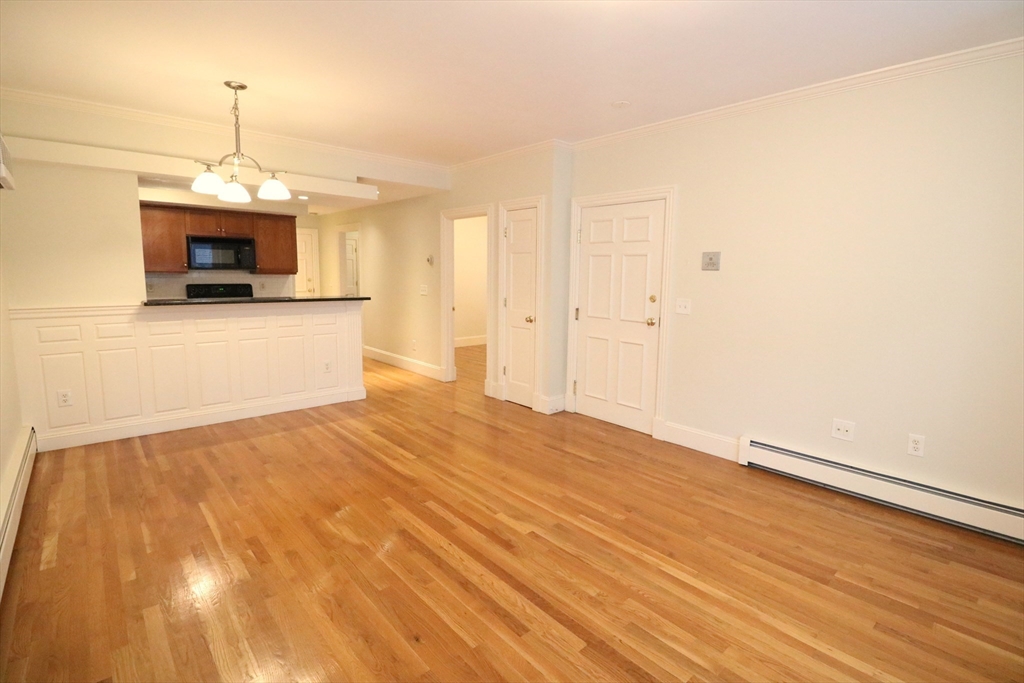 8 Caldwell Avenue, Somerville, Massachusetts, 2 Bedrooms Bedrooms, 4 Rooms Rooms,1 BathroomBathrooms,Residential Lease,For Rent,Caldwell Avenue,73432857