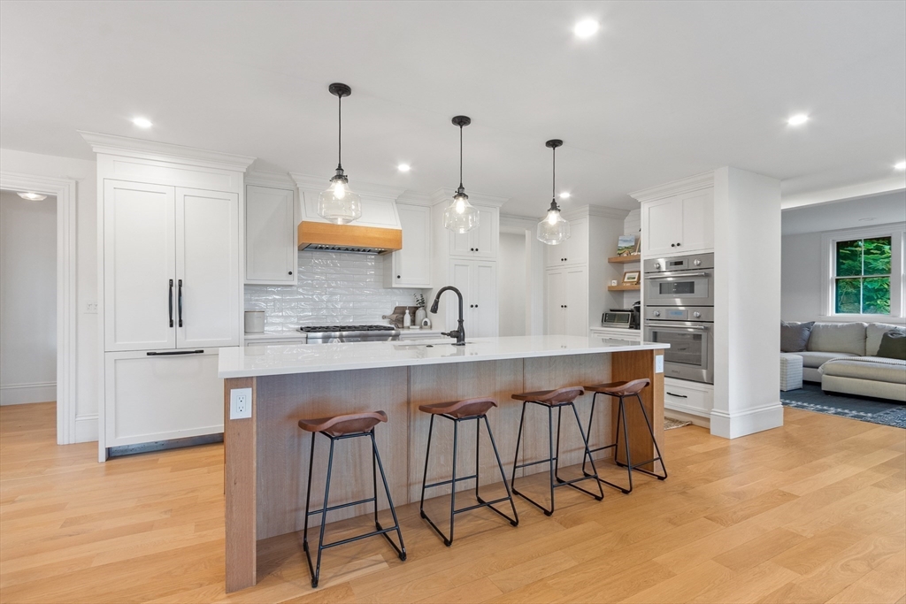 23 Centre Ave, Belmont, Massachusetts, 7 Bedrooms Bedrooms, 17 Rooms Rooms,4.5 BathroomsBathrooms,Residential Income,For Sale,Centre Ave,73432922