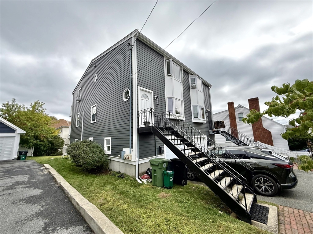 43 Edenfield Ave, Watertown, Massachusetts, 2 Bedrooms Bedrooms, 9 Rooms Rooms,2.5 BathroomsBathrooms,Residential Lease,For Rent,Edenfield Ave,73432988