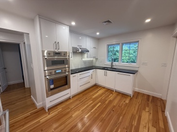 39 Willow St, Belmont, Massachusetts, 4 Bedrooms Bedrooms, 7 Rooms Rooms,3 BathroomsBathrooms,Residential Lease,For Rent,Willow St,73432995