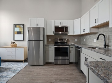 26 Broadway, Haverhill, Massachusetts, 1 Bedroom Bedrooms, 1 Room Rooms,1 BathroomBathrooms,Residential Lease,For Rent,Broadway,73433116